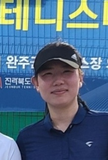 최정애